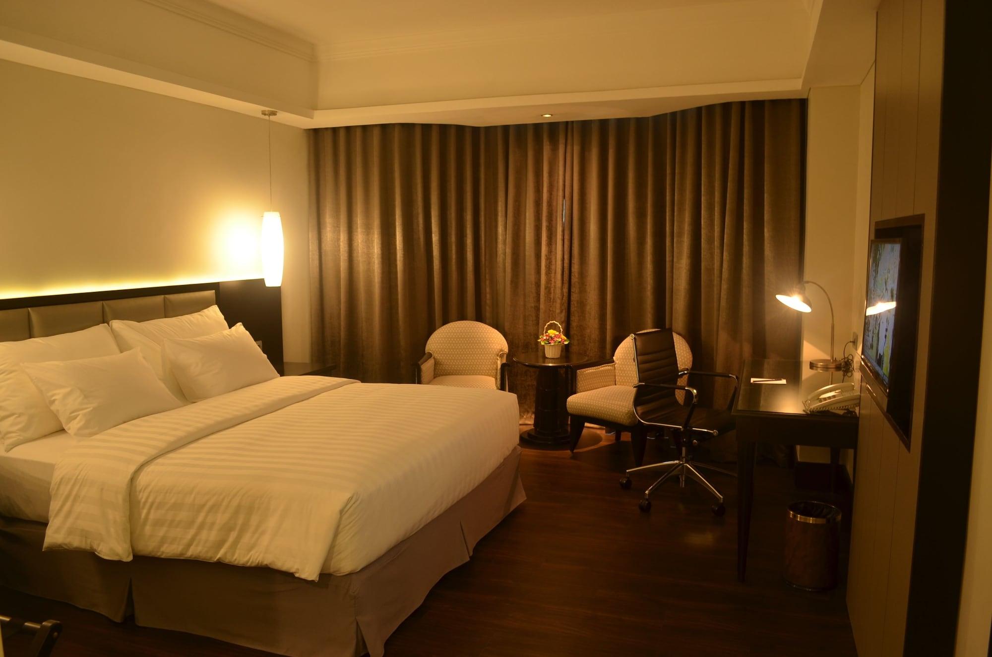 The Acacia Hotel Jakarta Exterior photo
