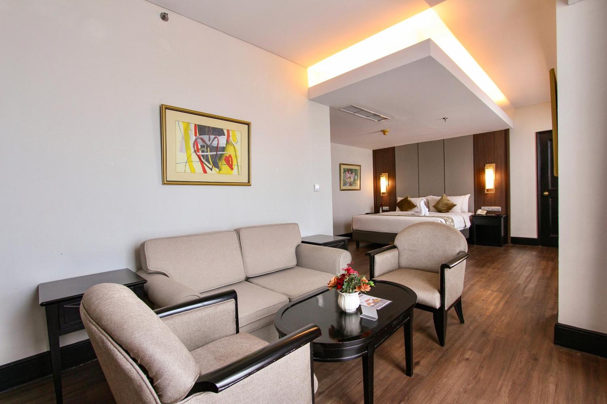 The Acacia Hotel Jakarta Exterior photo