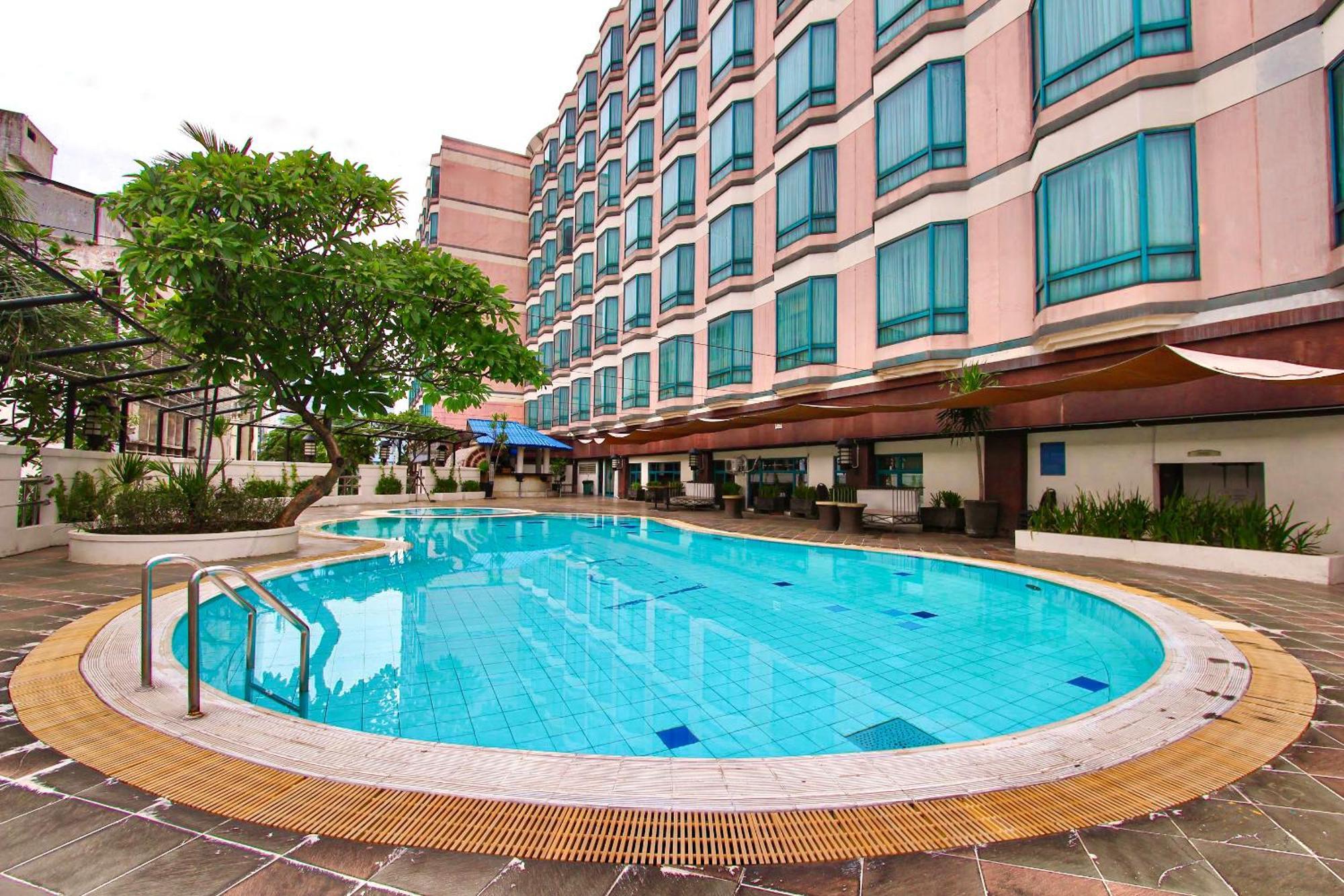 The Acacia Hotel Jakarta Exterior photo