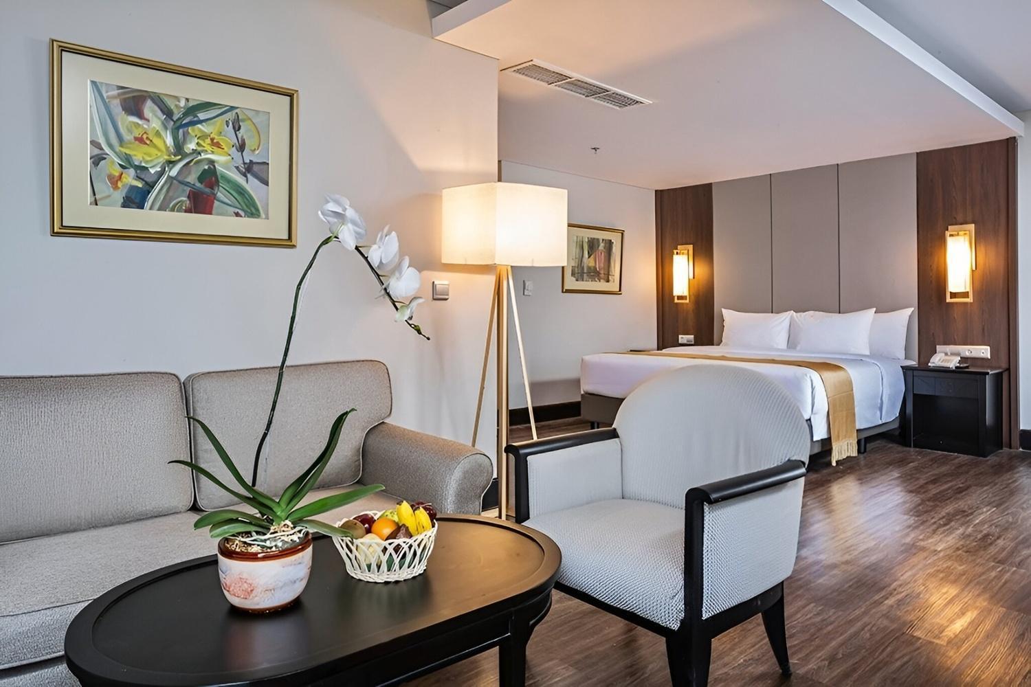 The Acacia Hotel Jakarta Exterior photo
