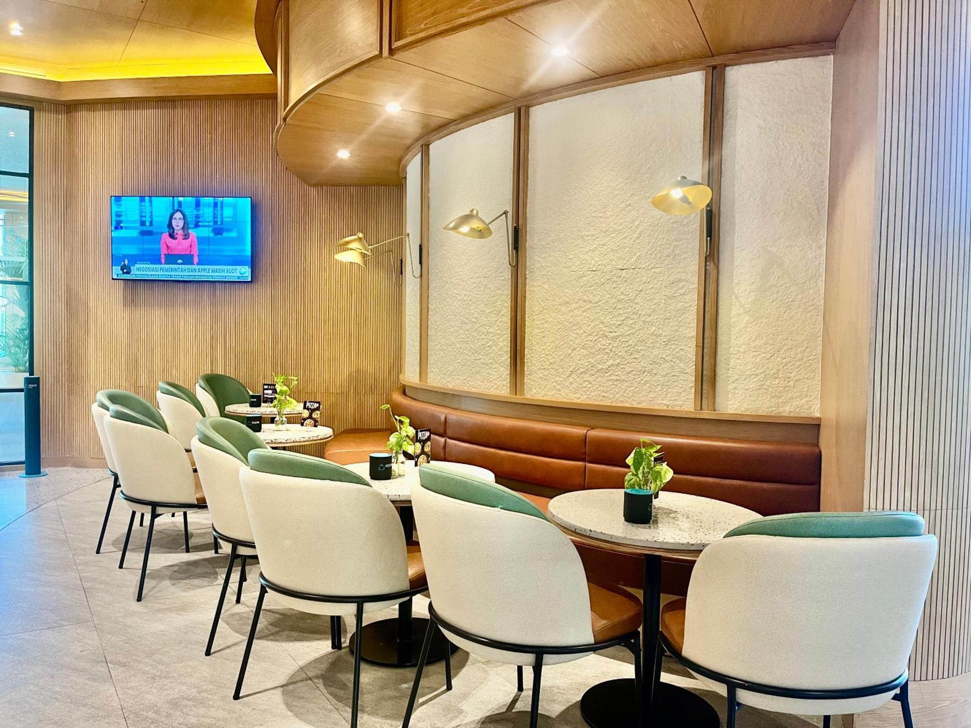 The Acacia Hotel Jakarta Exterior photo